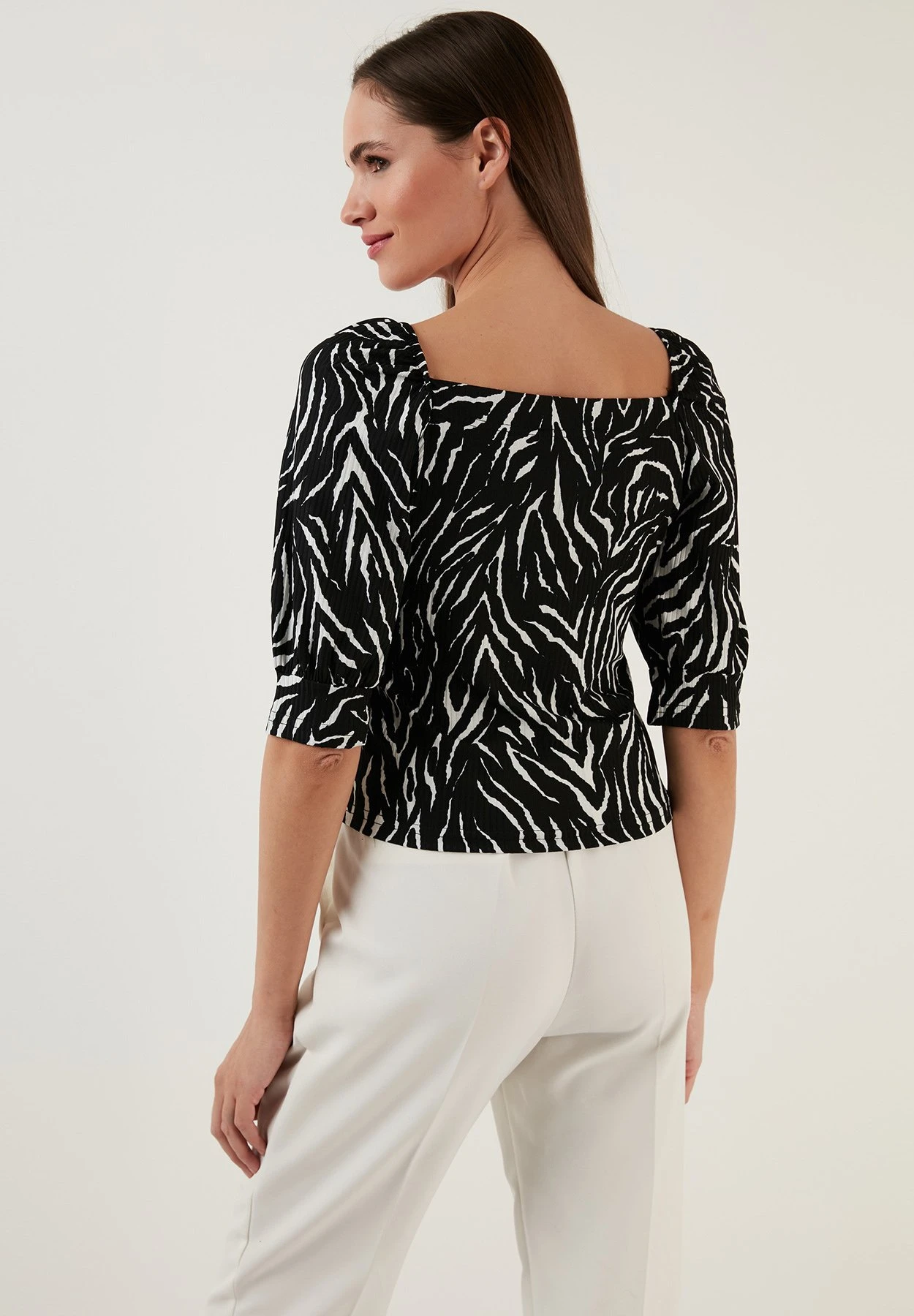 LELA Slim Fit - Blouse - Striped Black - Afbeelding 2