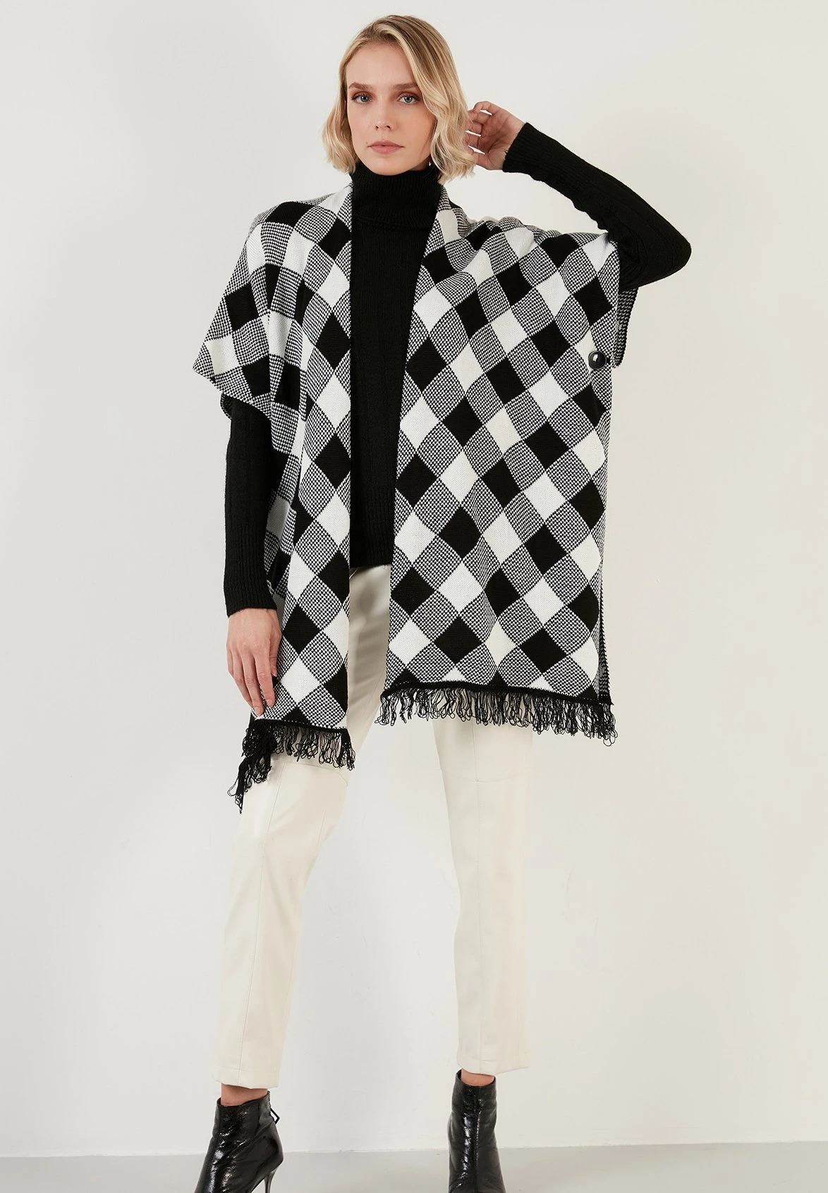 LELA Poncho - Black Ecru - Afbeelding 2