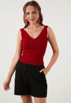 LELA Regular Fit - Top - Red