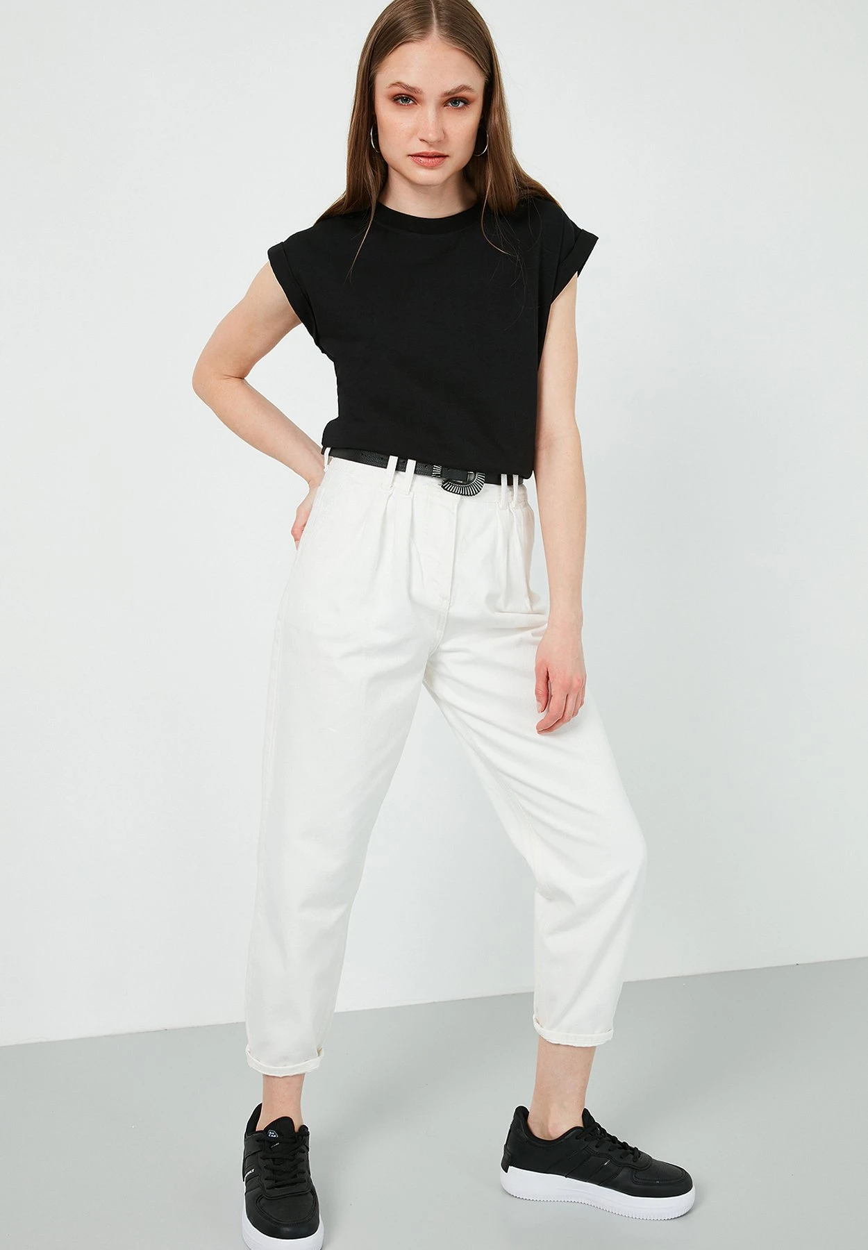 LELA Basic - T-Shirt Basic - Black - Afbeelding 2