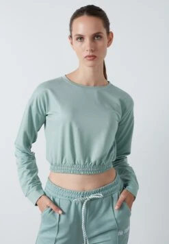 LELA Slim Fit - Sweater - Almond Green