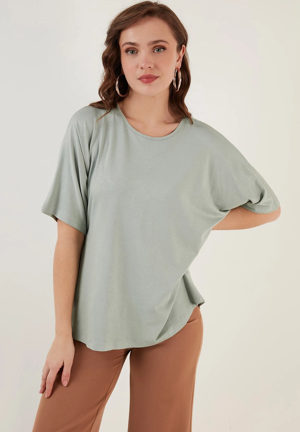 LELA Loose Fit - Blouse - Almond Green