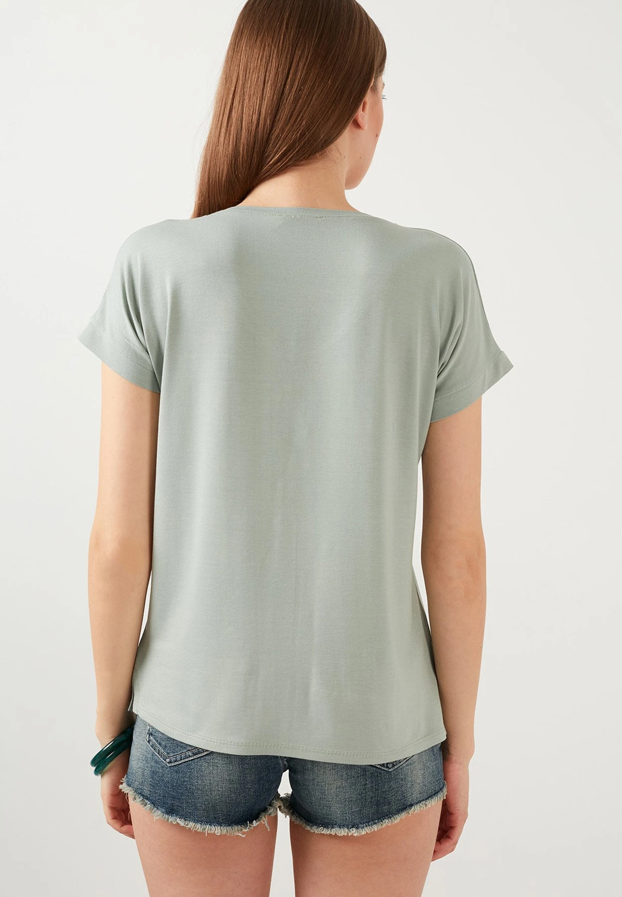 LELA V Neck- T-Shirt Basic - Almond Green - Afbeelding 3
