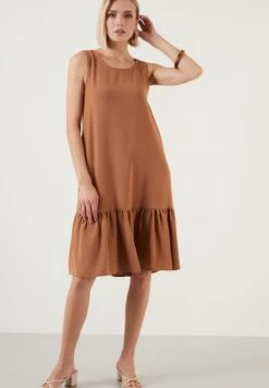 LELA Regular Fit- Jurk - Snuff Colored