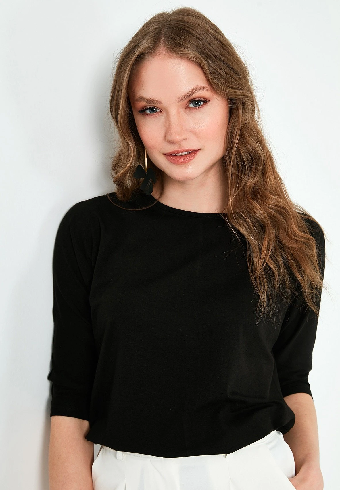 LELA Crew Neck- Longsleeve - Black