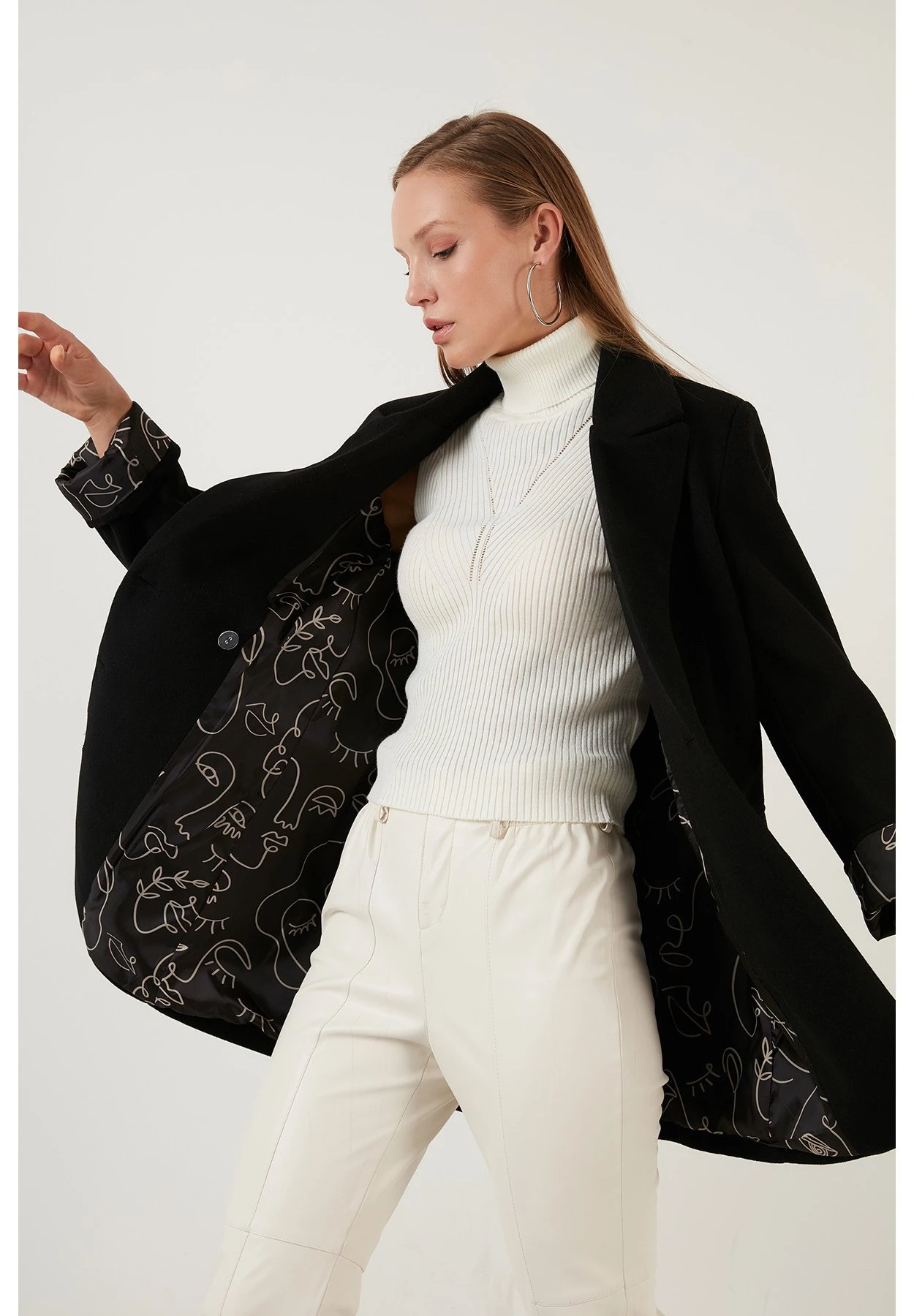 LELA Halflange Jas - Black - Afbeelding 5