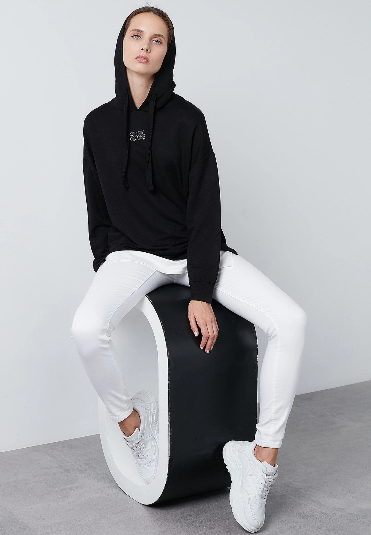 LELA Hoodie - Black - Afbeelding 4