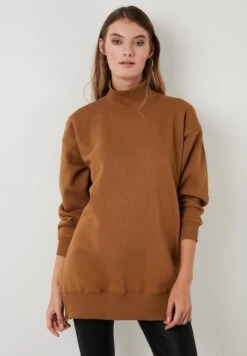 LELA Sweater - Camel
