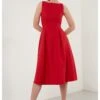 LELA Crew Neck Pleated Midi - Cocktailjurk - Red