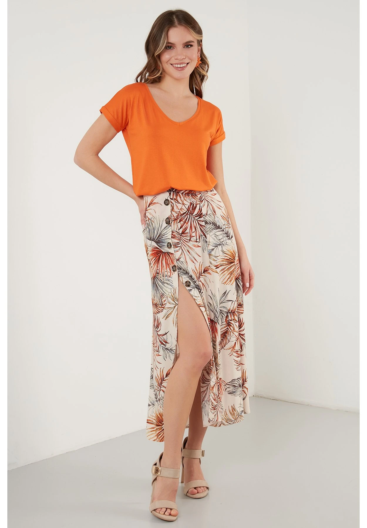 LELA V Neck- T-Shirt Basic - Orange Color - Afbeelding 2