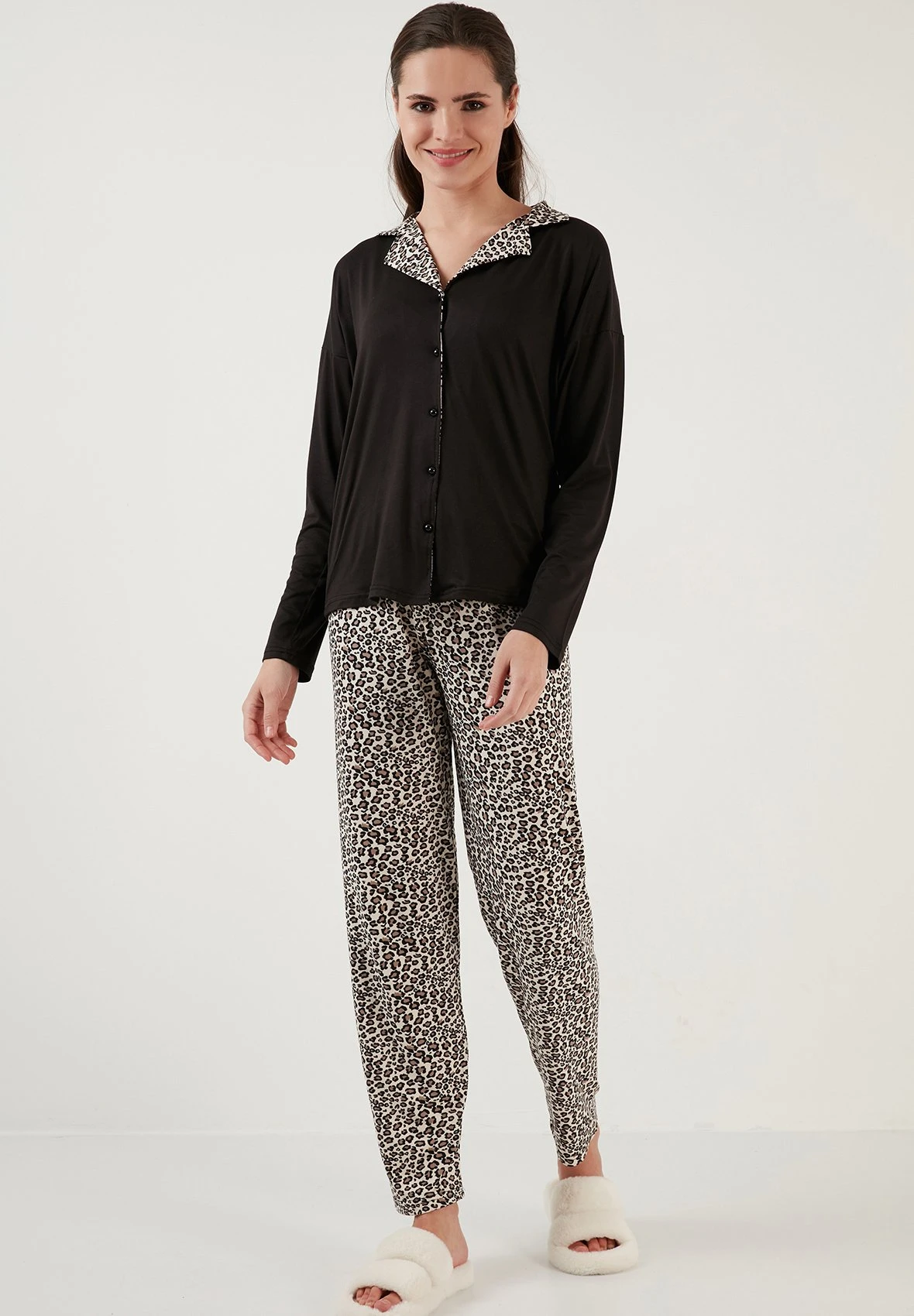 LELA Soft Touch - Pyjama - Leopard Black
