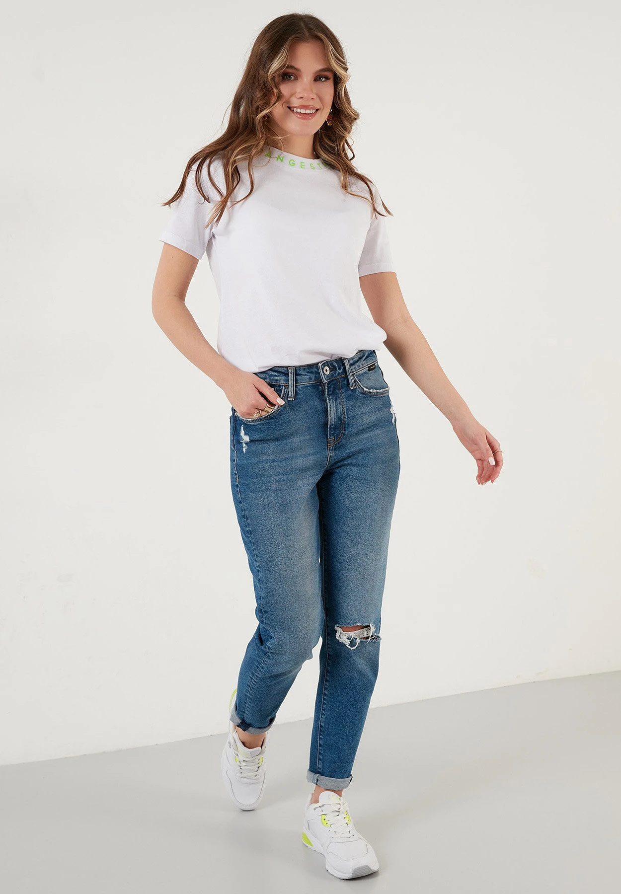 LELA Crew Neck- T-Shirt Print - White Neon Green - Afbeelding 2