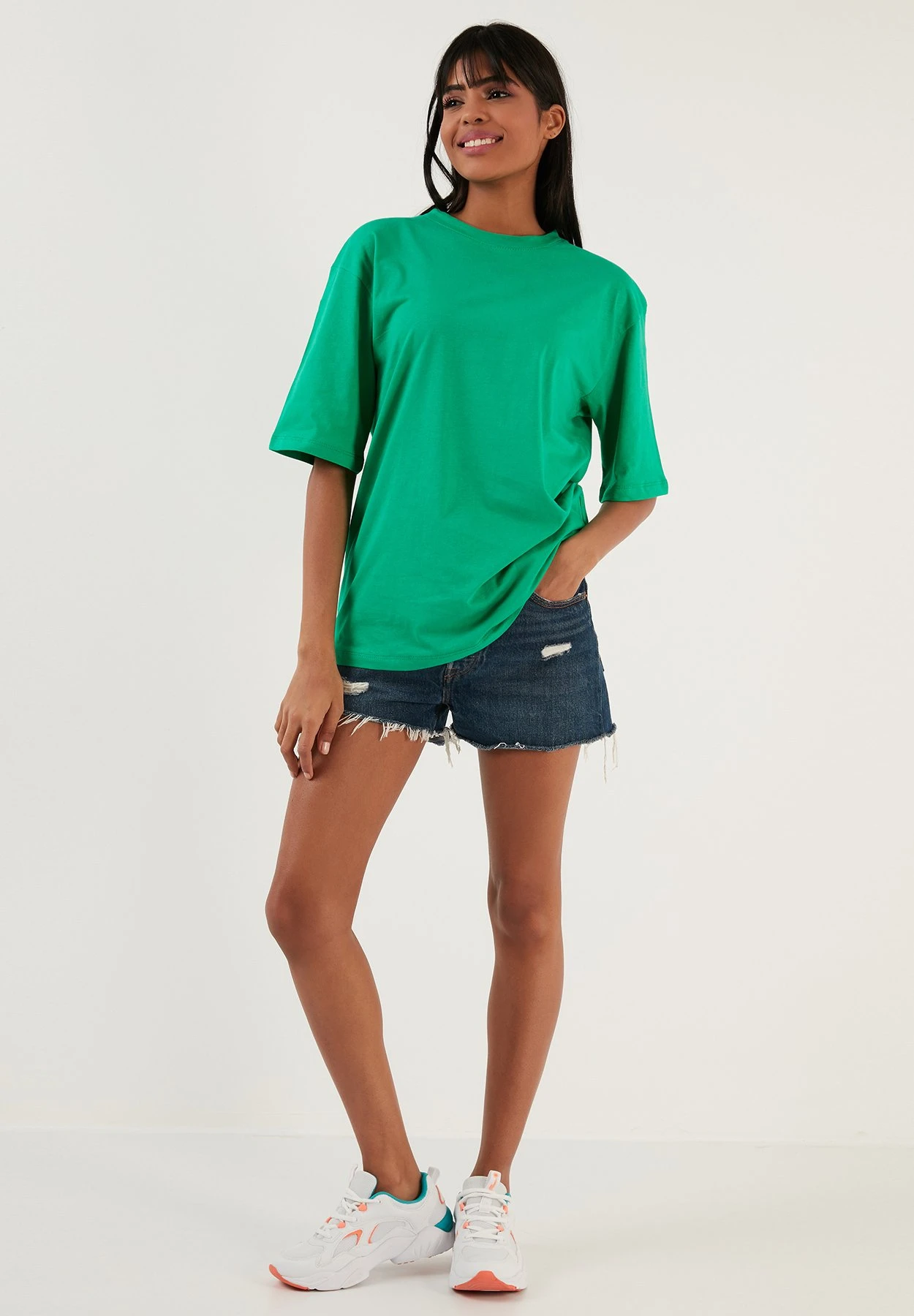 LELA Loose Fit - T-Shirt Basic - Benetton Color - Afbeelding 4