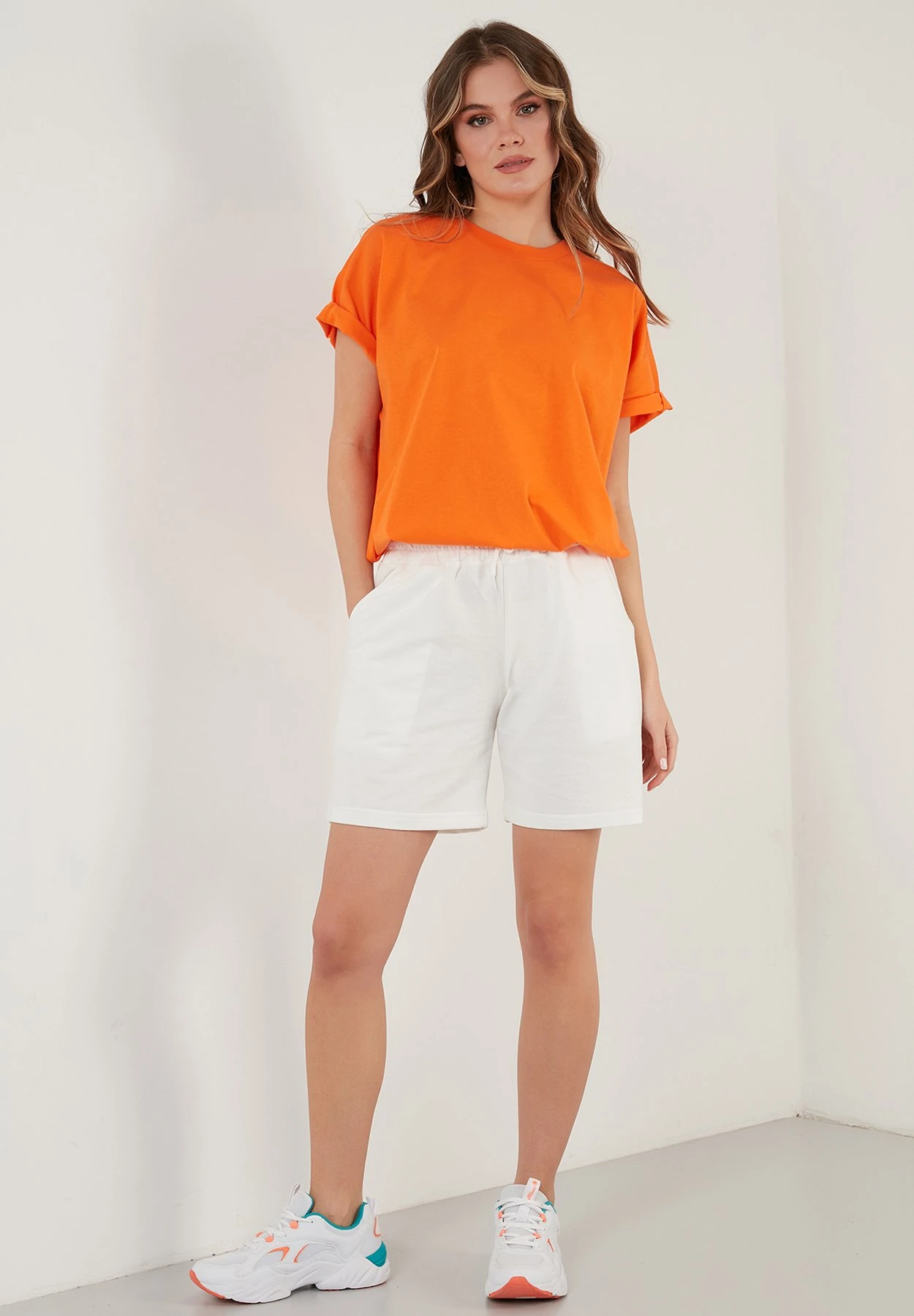 LELA Crew Neck- T-Shirt Basic - Orange Color - Afbeelding 2