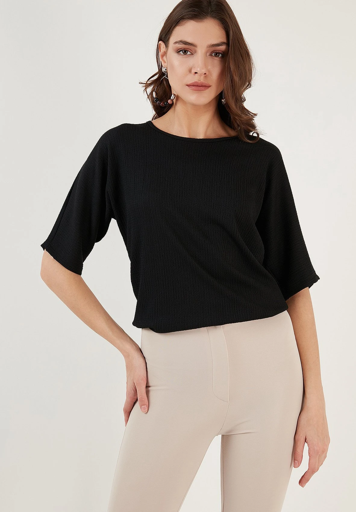 LELA Regular Fit - T-Shirt Basic - Black - Afbeelding 4