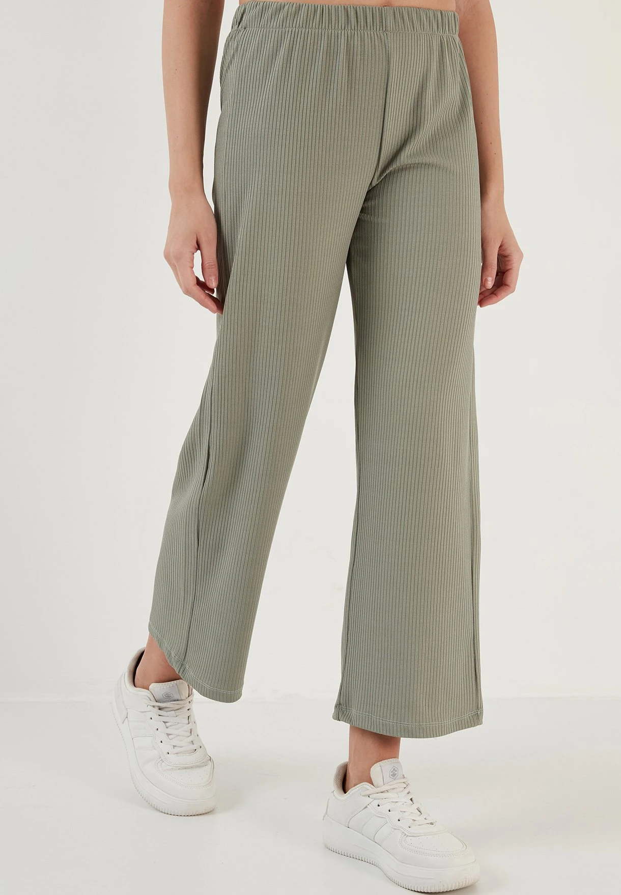 LELA Regular Fit - Broek - Almond Green - Afbeelding 6