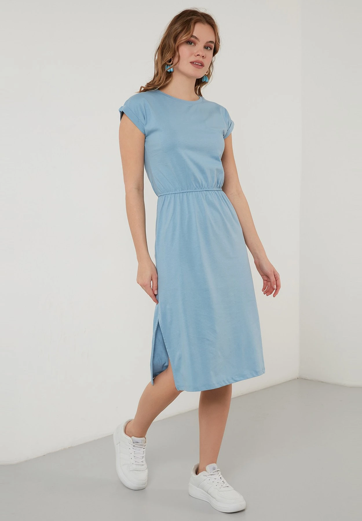 LELA Short Sleeve Midi - Jurk - Baby Blue - Afbeelding 2