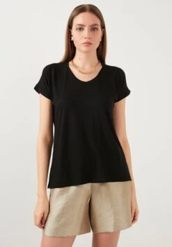 LELA V Neck- T-Shirt Basic - Black